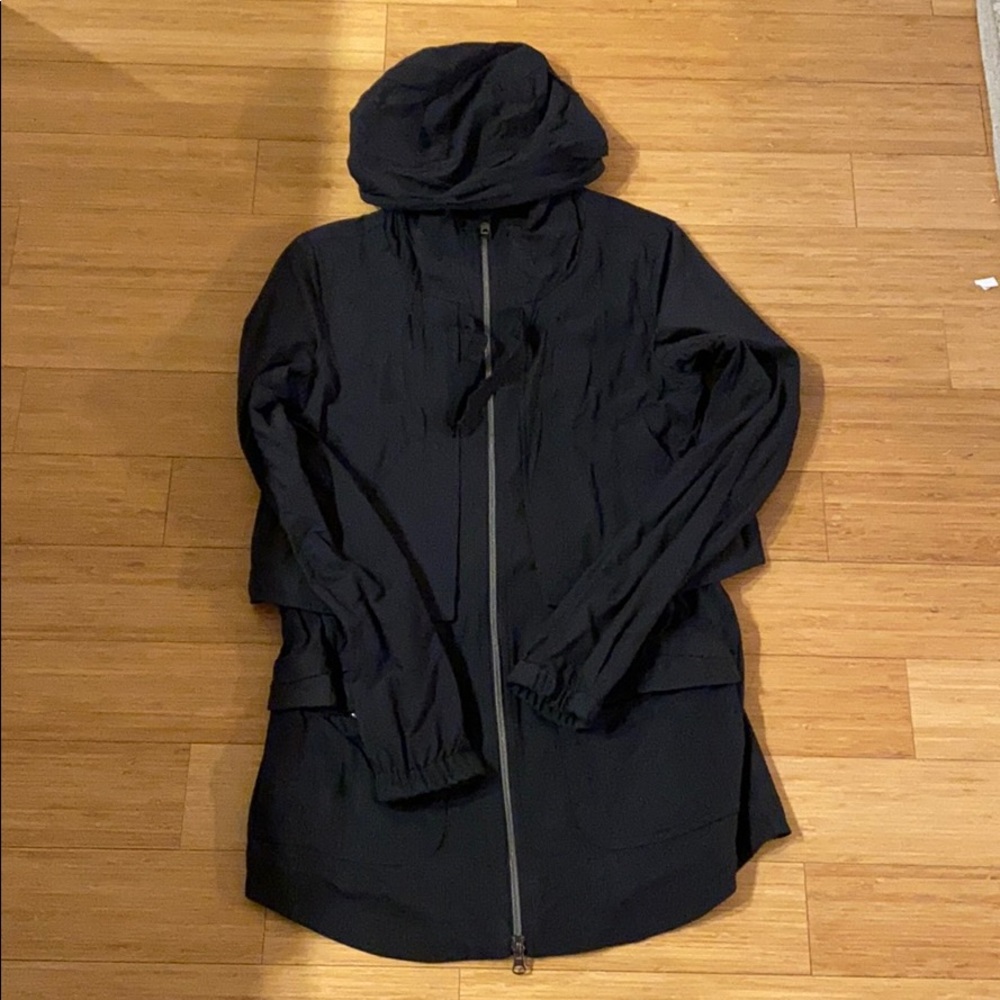 Lululemon Rain coat - size 6
